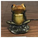 Frog Figural Accent Lamp