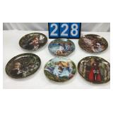 Recco Victorian Christmas Collector Plates