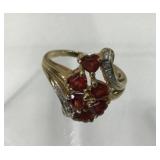 Beautiful 14K Gold Garnet Cluster Ring Size 6