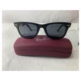 Ray-Ban Wayfarer Sunglasses w/ Case
