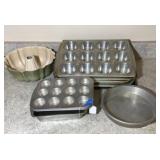 Assorted Metal Baking Pans