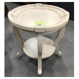 Vtg Off-White Round Side Table Size 24x24