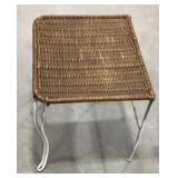 Vtg Wicker Top Small Accent Table