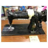Vtg Singer Sewing Machine In Cabinet Size 24x17
