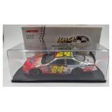 1:24 Jeff Gordon 2005 Monte Carlo DuPont