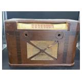 Vtg Firestone Air Chief wood tube tabletop radio.