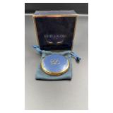 Estée Lauder compact