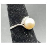 925 sterling silver cultured pearl ring. Size 6.5