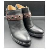 Naturalizer Cassia black leather booties.  Size 9