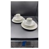 Gibson Everyday white w/ gold trim 2 place set