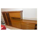 Tea hutch & China cabinet. 4 pieces.