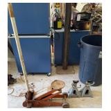 Hydraulic Floor Jack & Pair of Jack Stands 