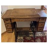 ANTIQUE OAK TREADLE SEWING MACHINE CABINET 
