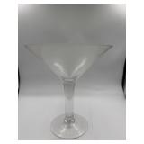 Extra Large Martini GlassAn oversized clear