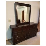 Haverty Furniture Co. 9-Drawer Dresser with