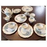 ROYAL STANDARD 'FORGET-ME-NOT' FINE BONE CHINA