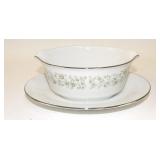 Noritake Wynwood Gravy Boat w/ Attached Underplate