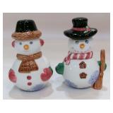 Adorable Snowman & Snowwoman in Scarves