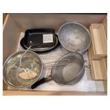 Pot Holders/Mitts, Collanders, Sifter, Hand Mixer