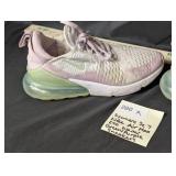 Wms Sz 7 Nike AirMax 270 Sneakers
