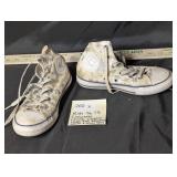Kids sz 13 Converse Chuck Taylor High Top Sneakers