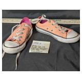 Kids sz 13 Pink Converse Chuck Taylor Low Top
