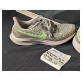 Womens Sz 7 Nike Air Zoom Gray Sneakers