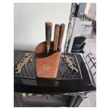 VTG Butcher Block with 3 knives.1 is a Bone Handle