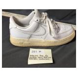 Mens Sz 6 Nike AirForce Ones, White