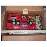 Lot of VTG toy diecast emergency & farm vehicles