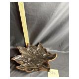 VTG MCM blk & gld ceramic leaf ashtray