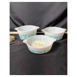 VTG Pyrex mixing bowls/Casserole dishes