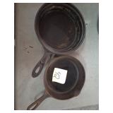 2 vintage cast iron skillets