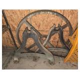 Atq/Vtg Cast Iron Bell Carriage/Stand
