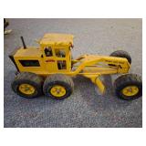 Vintage 1970s Tonka MR-970 Road Grader toy