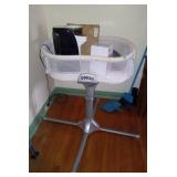 HALO Baby BassiNest Swivel Sleeper