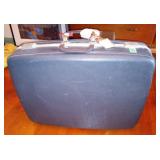 Travel Smart Hardshell Vintage Suitcase