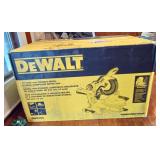 DeWalt 12' Sliding Compound Miter Saw Double Bevel