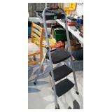 Rubbermaid Step Stool 3 Foot Ladder