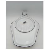 Enamelware Bedpan Urinal with Lid & Spout