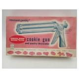 Vintage Wear Ever Cookie Gun Pastry Cake Decorator