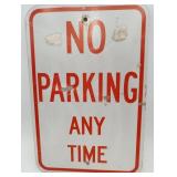 NO PARKING Metal Sign 12x18