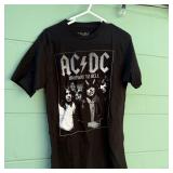 Band T-Shirt: AC/DC