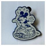 Disney Pin DVC Mickey Vacation Booster