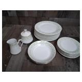 Vintage Crown Ming 18pc China Set