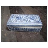 Antique Chinese Blue & White Porcelain Lidded Box