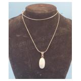 LARAMAR Pendant & 28 ' silver chain