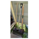 LOT OF ASSORTED SHOVELS