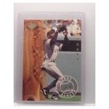 Ken Griffey Jr. 1995 Leaf Great Gloves