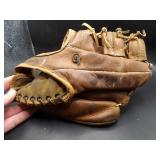 Vintage Frank Robinson MacGregor Baseball Glove
